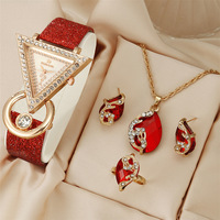 Ensemble Montre à Quartz, Collier, Boucles d'Oreilles et Bague Femme à Vente Chaude, Cadran en Verre à Motif Paon, Incrustation Diamant Triangle et Cuir Mat