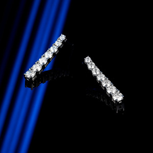 Pendientes <span class=keywords><strong>de</strong></span> tuerca con moissanita <span class=keywords><strong>de</strong></span> línea <span class=keywords><strong>recta</strong></span> certificados por GRA, <span class=keywords><strong>de</strong></span> plata <span class=keywords><strong>de</strong></span> ley 925, aprobados en prueba <span class=keywords><strong>de</strong></span> diamante, joyería elegante y lujosa para mujer - Product Image 4