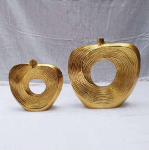 Objet décoratif de table en métal avec finition plaquée or, lot de 2, parfait pour la décoration élégante de la maison, présentoir de salon - Product Image 4