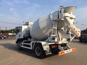 Camion malaxeur à béton léger HOWO Sinotruk 4x2 6m3 Mini camion malaxeur mobile Moteur diesel à vendre à bas <span class=keywords><strong>prix</strong></span> - Product Image 3