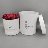 Boîtes cadeaux rondes en carton recyclé OEM avec finition en papier couché, design rose luxueux, emballage personnalisable