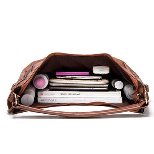 A-23广州女式大号休闲皮革钱包手提包流苏镂空拉链开合涤纶衬里时尚款式批发 - Product Image 5