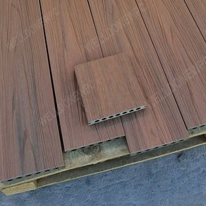 Clip de fixation caché vis bois plastique carreaux <span class=keywords><strong>pas</strong></span> <span class=keywords><strong>cher</strong></span> prix Wpc imperméable composite platelage extérieur plancher de bois platelage - Product Image 1