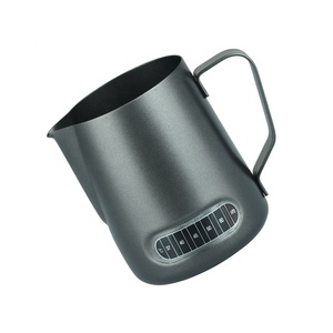 Personalisierter Espresso-Dampfmilchkännchen aus Edelstahl mit Thermometer - Product Image 2