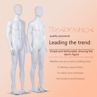 Maniquí de Cabeza Masculina de Plástico para Exhibición de Ropa en Escaparates