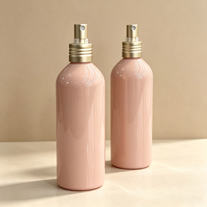 Botella de Spray Rosa de Plástico de Lujo en Stock con Bomba de Pulverización Fina Dorada Mate para Tónico Hidratante, Envase Cosmético a Prueba de Fugas - Product Image 3