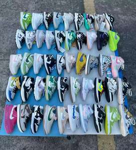 Calzado Deportivo de Moda Primavera para Hombre y Mujer, Hecho en China, Inventario Mixto, Entrega Aleatoria, Venta al Por Mayor - Product Image 1