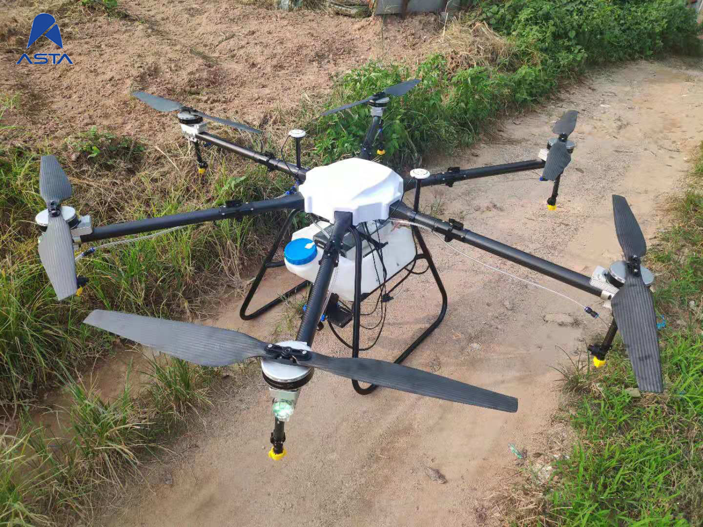 新到货月千克无人机喷洒农药的作物喷药防护和熏蒸