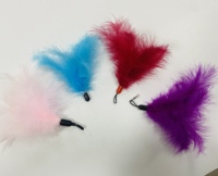 Venta al por mayor de plumas a granel, plumas de pollo de hadas coloridas, palo de cola, juguete para mascotas, varita interactiva de interior, juguete de plumas de piel