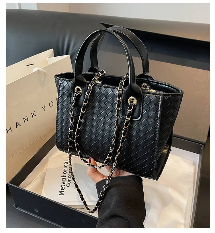 Penjualan laris baru tas tangan wanita desain terbaru untuk wanita tas bahu wanita dengan dompet rantai
