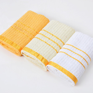 Toalla de Baño de Algodón a Rayas Blancas 30x70cm con Borde Dorado para Uso Hotelero - Product Image 3
