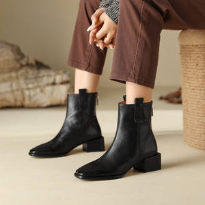 Botas de media pantorrilla ajustadas, modernas y versátiles para mujer, para otoño e invierno, con tacones gruesos. - Product Image 6