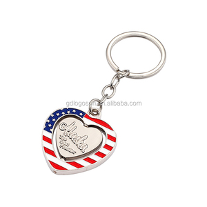 Portachiavi in Metallo Smaltato a Forma di Rosa Gialla con Scritta 'I LOVE Texas', Souvenir con Targa del Texas - Product Image 6