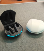 Écouteurs TWS pour jeux à faible latence, Bluetooth 5.4, filtre d'appel ENC, contrôle tactile, affichage numérique, étui de charge grande capacité, emballage personnalisé