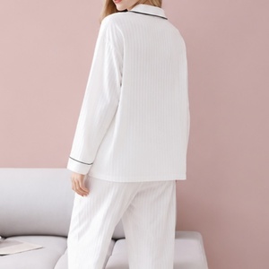 Conjunto de Pijama de Satén Bordado para Mujer, Manga Larga, Cuello Camisero, Suave, de Secado Rápido, Cintura Elástica, Ropa de Dormir para Mujer - Product Image 4