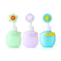 Populaire personnalisé mignon 180/350ml HDPE bébé douche visage mousse savon pompe bouteille de nettoyage avec brosse en Silicone