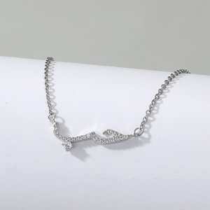 Collar de Clavícula con Microincrustaciones de Zirconia para Mujer, Diseño de Corazones, Uso Diario - Product Image 4