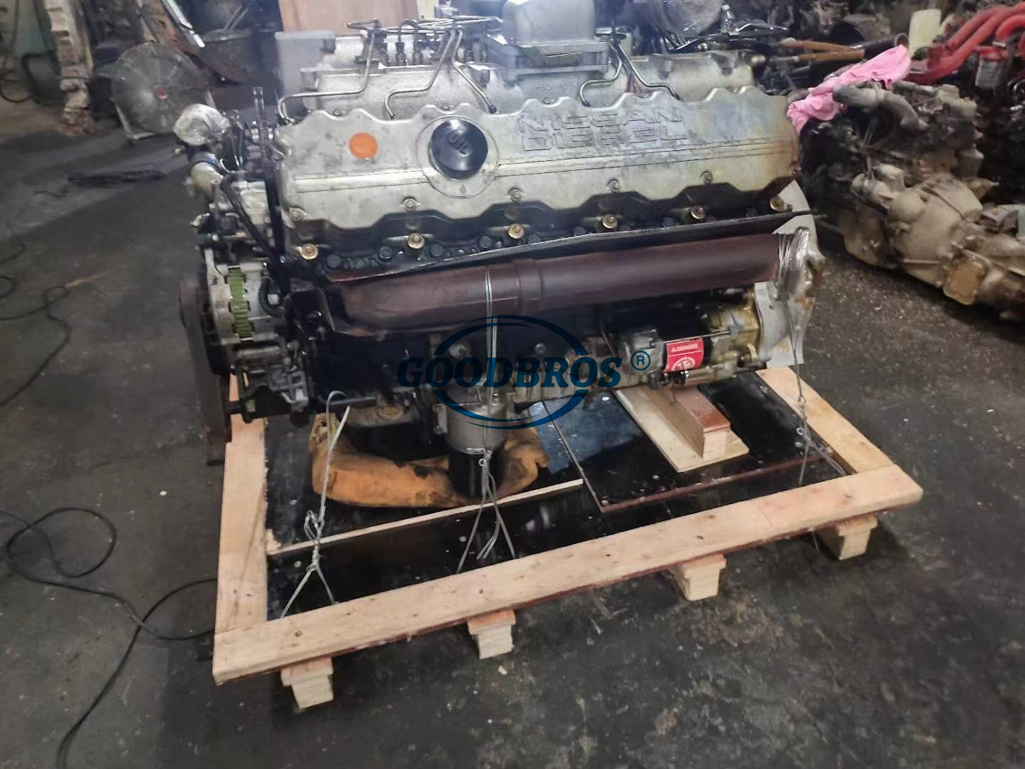 RH10 Used Original Engine for NISSAN - Reliable Performance
