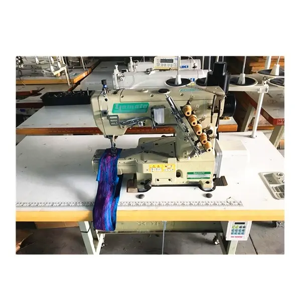 Tweedehands Cilinder Bed 3 Naald 5 Draad Yamato 2700 Interlock Naaimachines