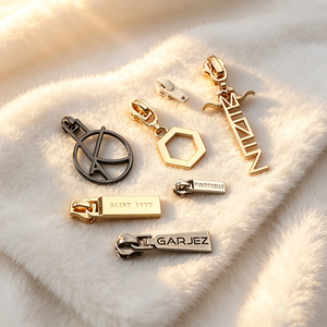 Deslizadores de Cremallera de Aleación de Zinc con Logotipo Personalizado, Tiradores Metálicos Sin Níquel para Bolsas de Ropa y Equipaje - Product Image 1