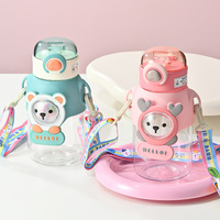 Bouteille d'eau en plastique réutilisable pour enfants avec paille, 600 ml, anti-fuite, sans BPA, motif dessin animé, pour garçons et filles, idéale pour l'école et les voyages