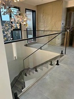 Balustrade de balcon conçoit une balustrade en verre extérieure pour la main courante d'escalier