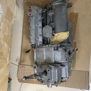 La pompe d'injection de carburant 4P-1400 utilisée dans les moteurs 3306 et 3406. 4P140 - Product Image 1