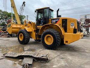 Chargeuse sur pneus Caterpillar 966H d'occasion, système hydraulique fiable à faible nombre d'heures, idéale pour les travaux de chargement en carrière et la construction - Product Image 5