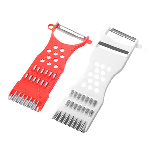 Coupe-légumes multifonctionnel pour cuisines domestiques : râpe à pommes de terre, râpe à radis, trancheuse à concombre et éplucheur manuel. - Product Image 5