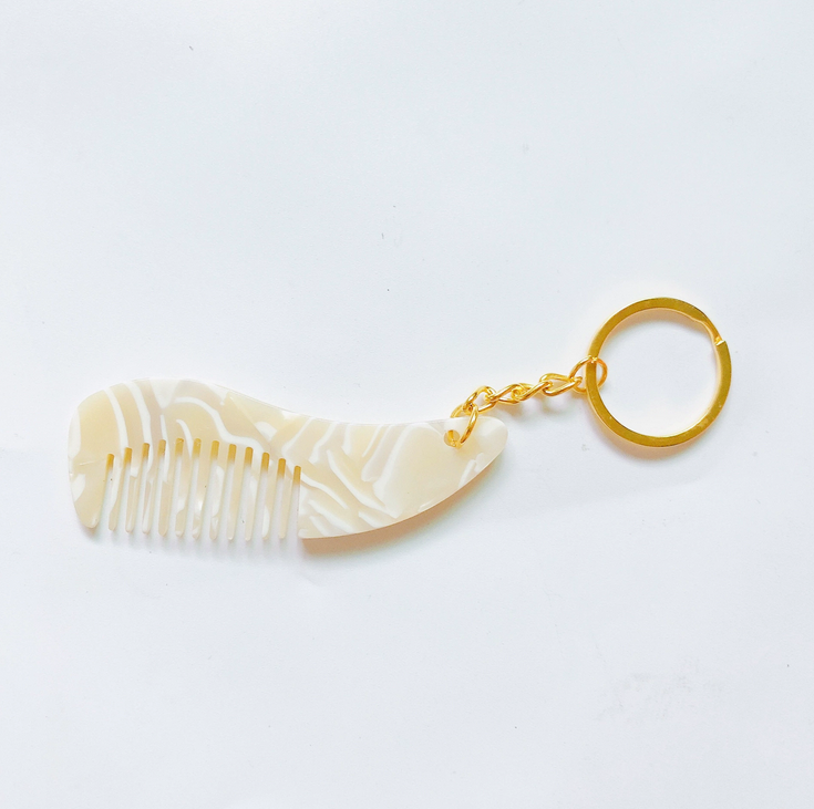 Bianco crema con catena d'oro