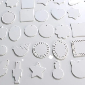 Đồ trang trí gốm sứ tùy chỉnh chất lượng cao, nhiều hình dạng, màu trắng trơn bóng mờ, dùng cho cửa hàng, nhà cửa, trang trí Giáng sinh, lễ hội, chống tia UV - Product Image 1