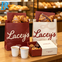 Ensemble d'emballages à emporter pour pâtisserie, café et chocolaterie : sacs en papier personnalisés, boîtes à desserts en chocolat et gobelets en papier pour café - Vente en gros