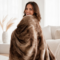 Couverture de luxe double couche imprimée en fausse fourrure de lapin, ultra douce, avec surpiqûres, pour la maison et le bureau, certifiée GRS BSCI