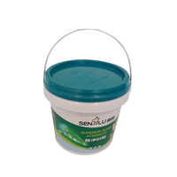 Seaux à peinture compacts en PP, imprimés sur mesure pour la production de petites séries de mastic latex, pour le remplissage manuel en atelier