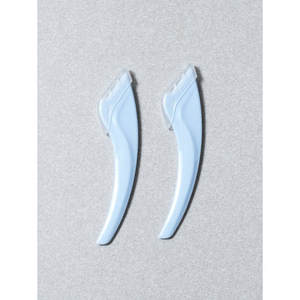 12 pièces cintres en plastique 2,000 gagné chacun - Product Image 1