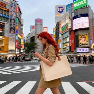 Bolsa de Compras Personalizada de Fieltro Gris, Resistente, Fácil de Transportar, en Varios Colores, 2026, para Publicidad, Venta al Por Mayor - Product Image 5