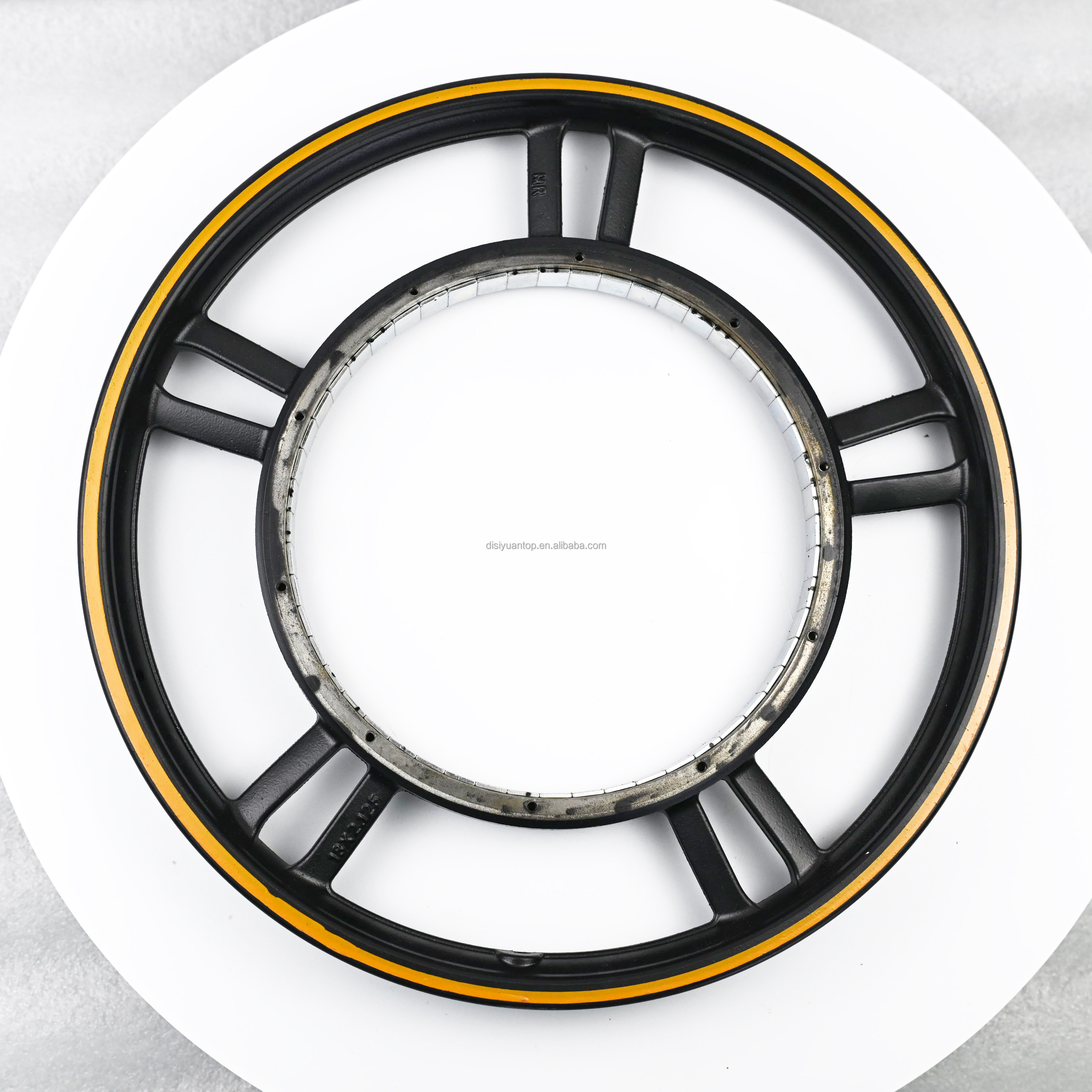 18 ''นิ้วสีเหลือง