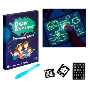 新到达的黑暗3d魔术绘图板发光绘图板玩具