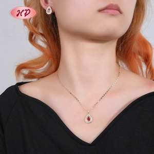 Juego de Joyería Vintage Chapado en Oro con Circonita Cúbica de Color en Forma de Lágrima, Collar con Colgante y Pendientes para Mujer - Product Image 3
