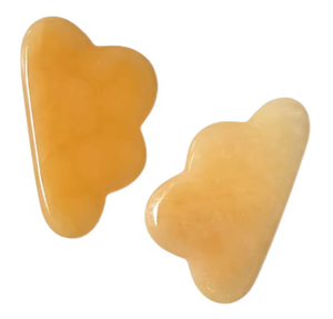 Herramienta de Masaje Facial Gua Sha de Color Beige Amarillo Natural Tallada a Mano con Logotipo Personalizado para Cuerpo y Cuello - Product Image 4