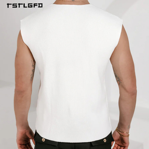 Chaleco de Punto Personalizado Premium para Hombre, Corte Ajustado, Sin Mangas, Color Blanco Sólido - Product Image 4