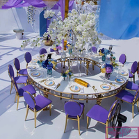 Table de salle à manger demi-lune en forme de S moderne pour hôtel VIP, mariage, en verre trempé transparent avec structure en acier inoxydable pour l'extérieur