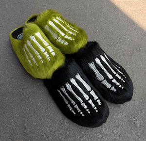 Pantoufles personnalisées à griffes en fourrure pour hommes, pantoufles fantaisie en forme de <span class=keywords><strong>patte</strong></span> <span class=keywords><strong>d</strong></span>'animal unisexe, pantoufles en peluche chaudes pour l'hiver, pantoufles moelleuses avec griffes métalliques, logo personnalisé - Product Image 4
