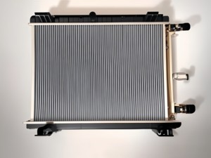 Radiateur de refroidissement de réservoir d'eau Yoker New High Performance Grand Voyager, remplacement OE 4383096, garantie 2 ans - Product Image 4