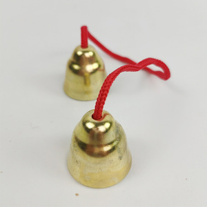 Campanas para niños chapadas en latón con cordón rojo, instrumento musical para niños de 2 a 4 años - Product Image 3