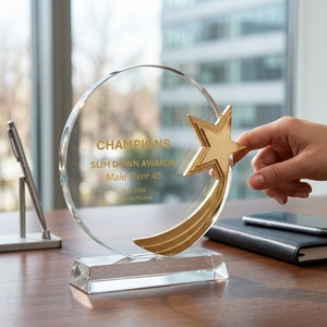 Trophée en cristal - Verre taillé de qualité supérieure avec accents métalliques - Décoration de bureau élégante, récompense de reconnaissance, <span class=keywords><strong>design</strong></span> moderne - Product Image 4