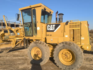 Motoniveladora Caterpillar 140H Usada con Bomba de Motor y Caja de Cambios - Equipo de Construcción de Segunda Mano - Product Image 4
