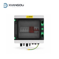 Boîtier de Combinaison Solaire Photovoltaïque Xiangou Electric 600V DC, 2 Entrées 1 Sortie, IP65 avec MCB 6kA, SPD et 10*38 Porte-Fusibles