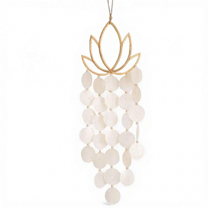 Carillon éolien bohème artisanal pour la décoration de la chambre de bébé, fabriqué à partir de matériaux naturels, Vietnam - Product Image 1