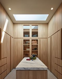 Armoire de <span class=keywords><strong>dressing</strong></span> intégrée moderne Balom Premium en bois massif, style minimaliste, avec poignée dissimulée et hauteur totale - Product Image 3